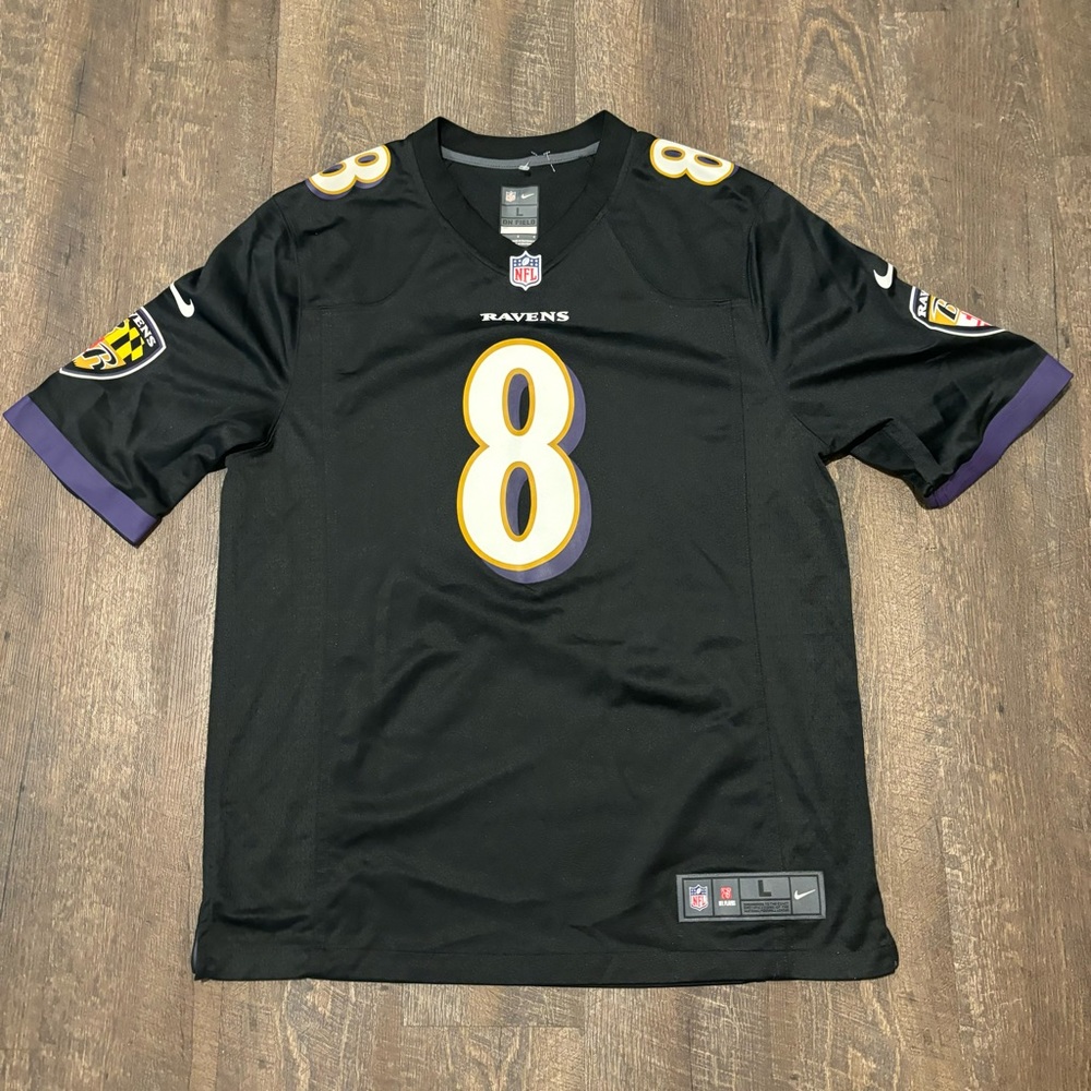 Nike jersey men’s L black and purple Baltimore Ravens Lamar Jackson jersey